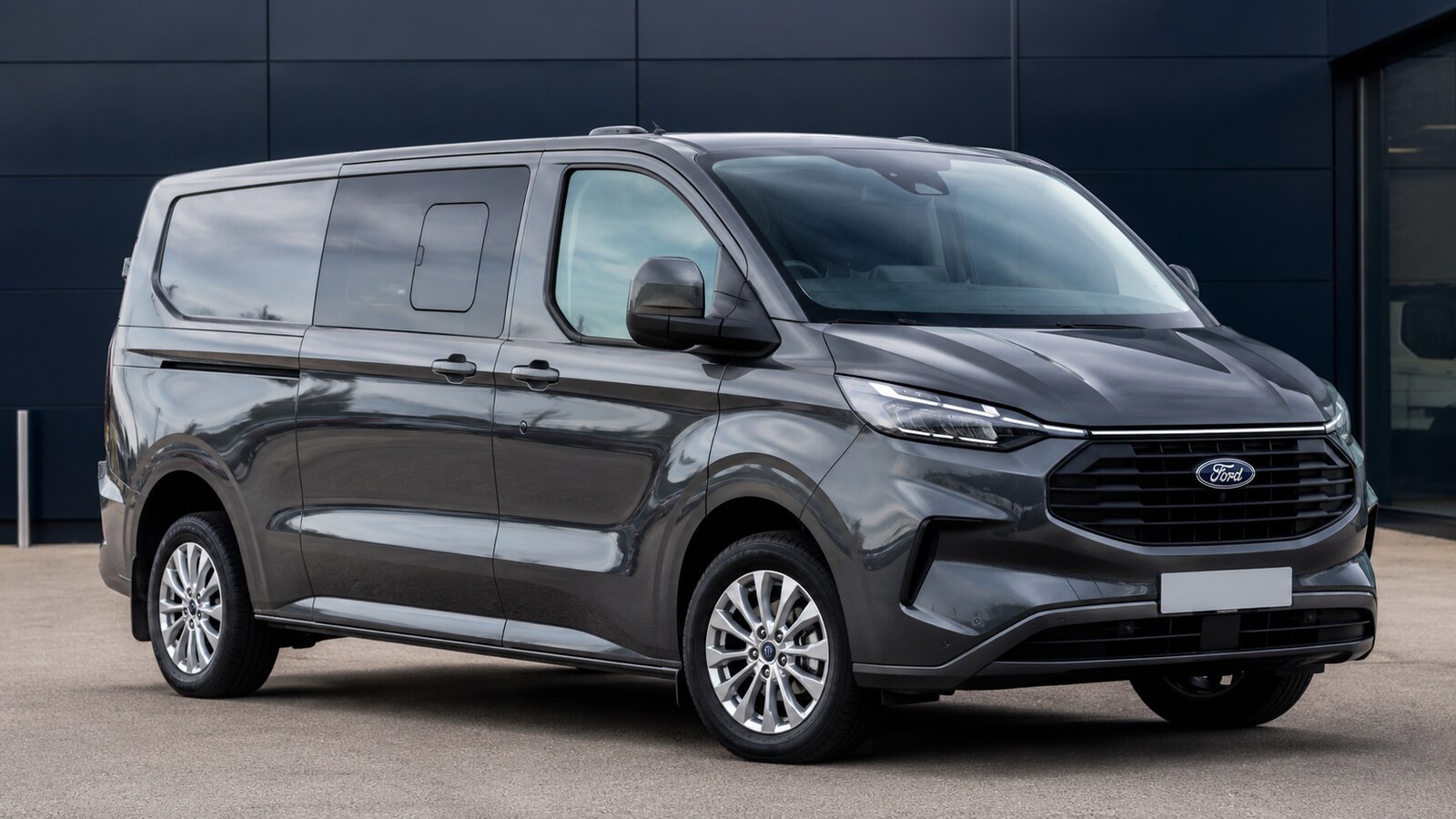 Ford Transit Custom 320 L2 Limited stock image